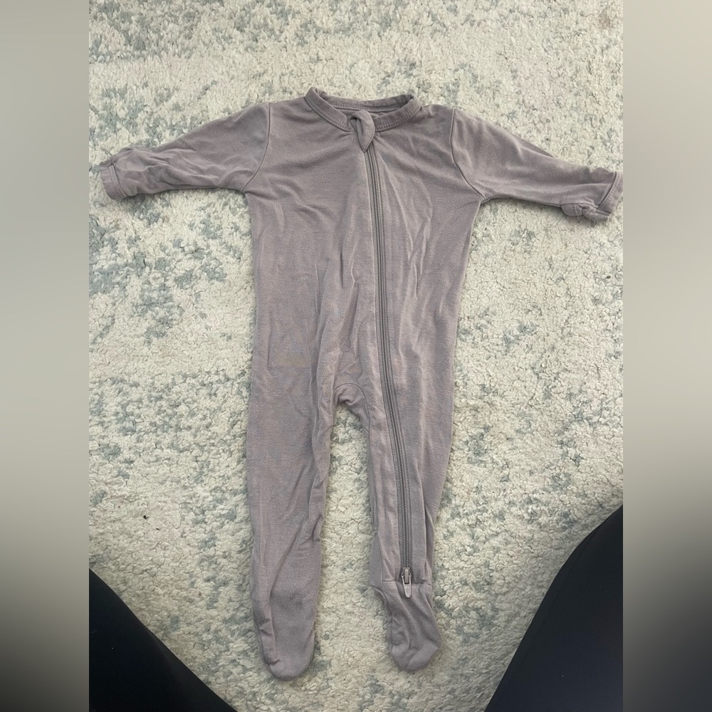 Kyte BABY zipper footie size newborn